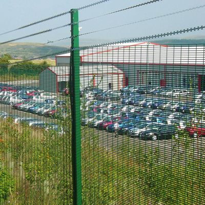 High Security Mesh 4.5mm Green Anti Climb Fence Dengan Sistem Alarm Elektronik