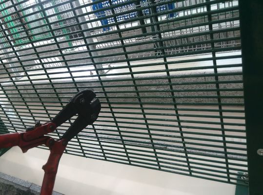 Anticut 358 High Security Fence Galvanized Wire Powder Coated