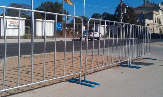 Temporary 0.9m Metal Crowd Control Barriers Barricade Fencing Hot Dip Galvanized
