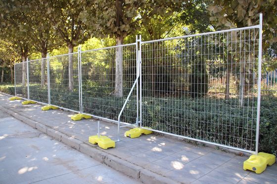 Situs Konstruksi Temporary Security Wire Mesh Fence Dengan American Chain Link Panel