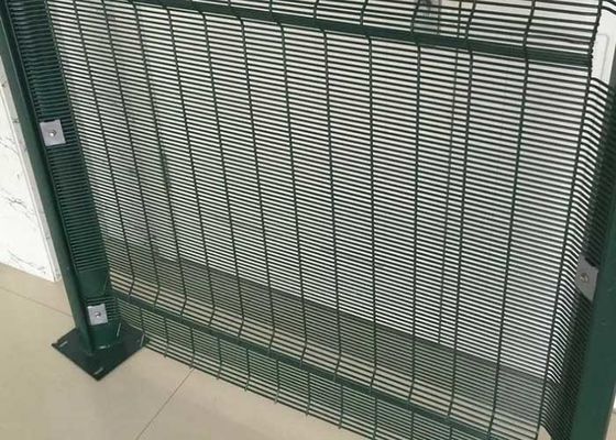 Airport Powder Coating Warna Hijau 4.5mm Anti Climb Wire Mesh Fencing