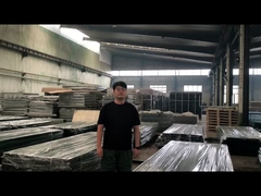 Pagar Keamanan Tinggi memberikan perlindungan keamanan.