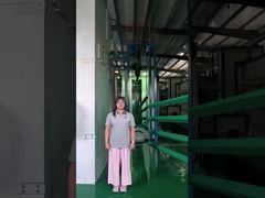 Tiang persegi hijau permukaannya diperlakukan seperti ini